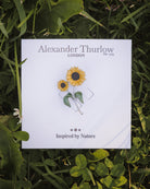 Solsikke-brosje med håndemaljerte gule kronblad